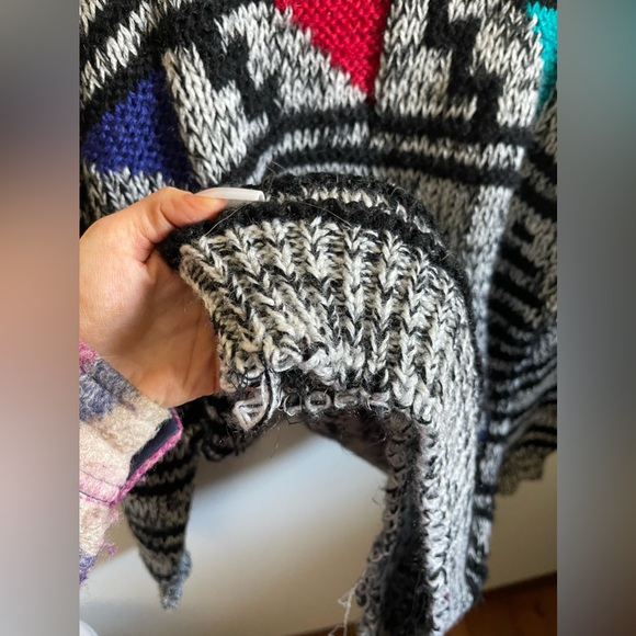 Vintage Handmade Knit Sweater - Picture 6 of 6